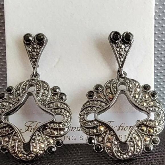 Fifth Avenue Earrings - Picture 1 of 2